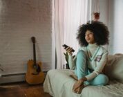 Slim besparen op TV en internet in 2025